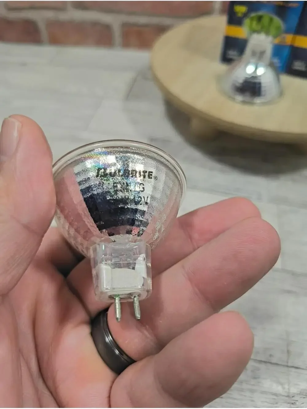 BULBRITE XP Dichroic Halogen Lamp GU5.3 50W 12V MR-16 UV Stop Green NIB 2pk